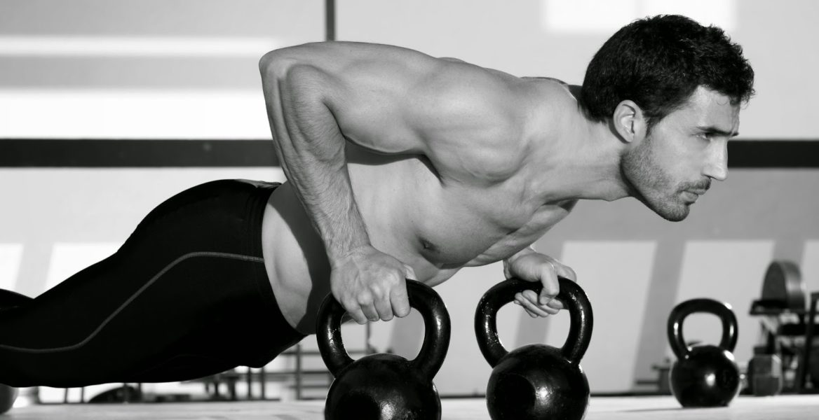 Esercizi Kettlebell: dimagrire ed allenarsi con i pesi