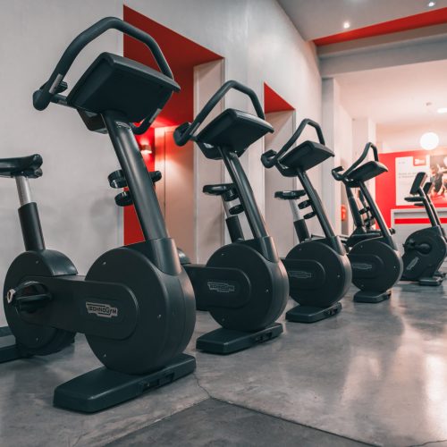 Tapis roulant, cyclette e ellittiche di ultima generazione per allenamenti cardiovascolari efficaci.